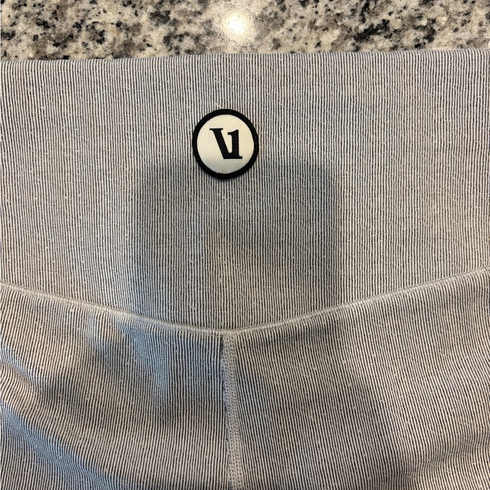 Vuori Silver Shimmer Leggings - Picture 3 of 3